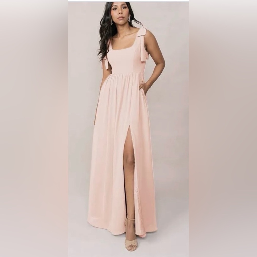 Revelry bowie blush 911 bridesmaids dress size 10 BNWT